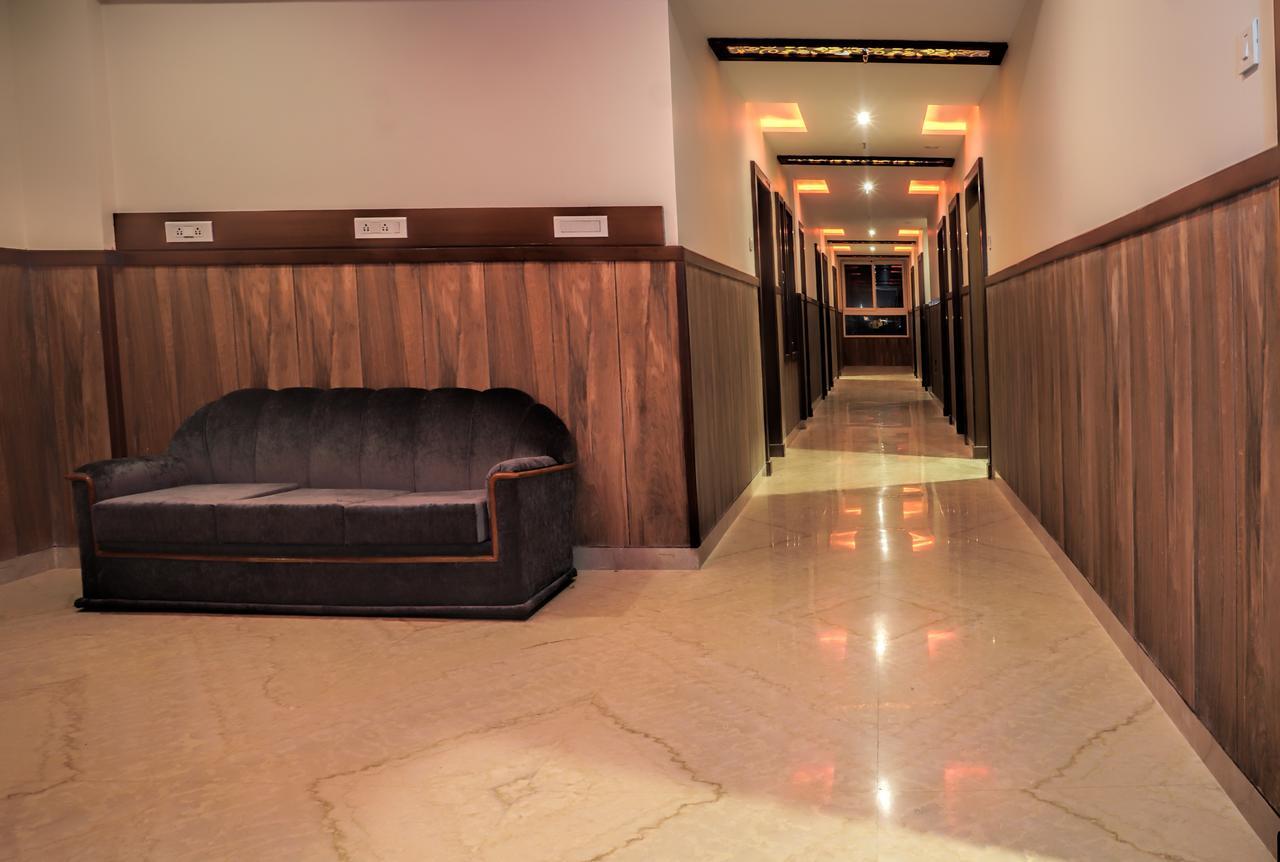 Admire Inn By Tgi Udaipur Buitenkant foto