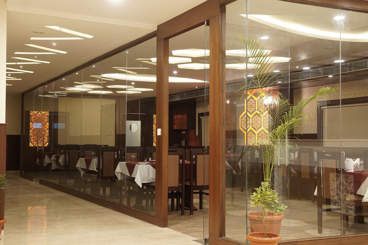 Admire Inn By Tgi Udaipur Buitenkant foto