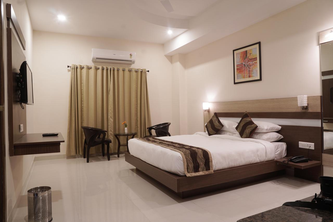 Admire Inn By Tgi Udaipur Buitenkant foto